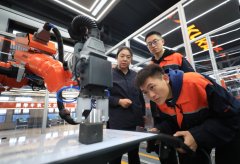 稳就业·保平易近生：政策、平台取企业若何联动